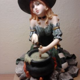 witch statue